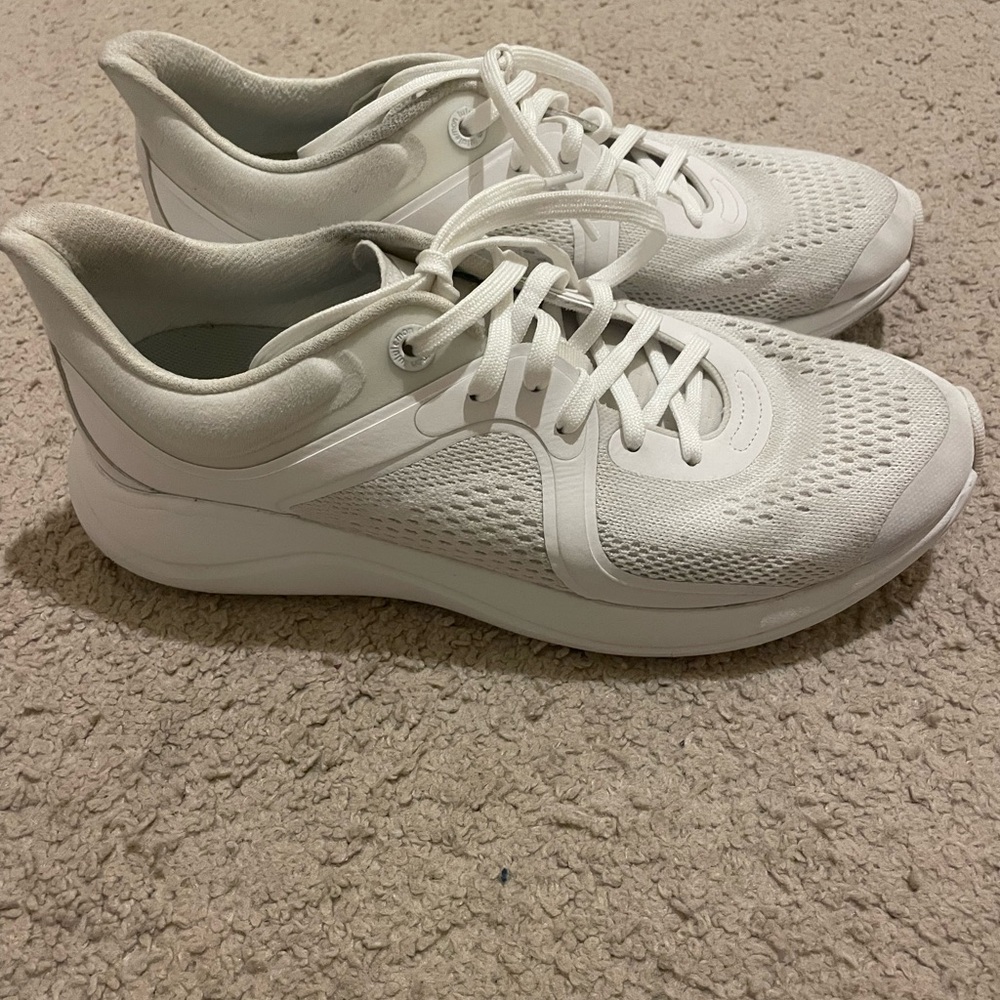 Women's lululemon Chargefeel workout low white Shoes